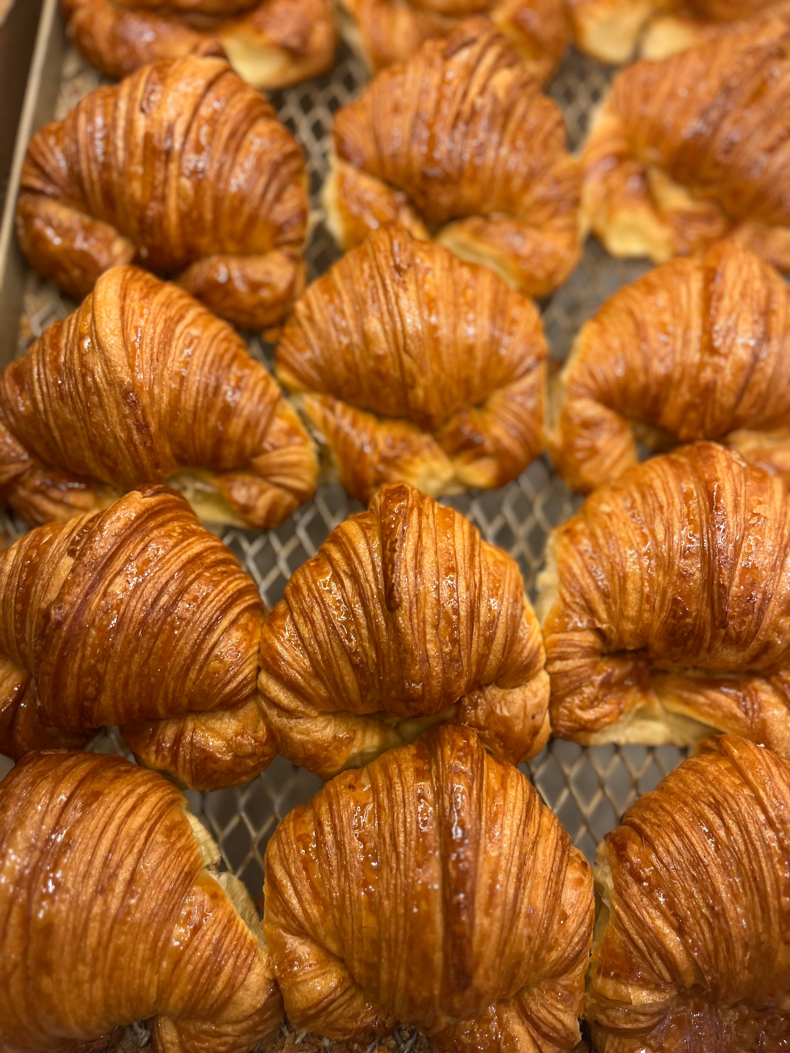 Medialunas de manteca docena